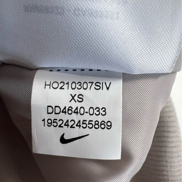 Nike Women's Air Therma-Fit "Sport Spice" Bomber Jacket - Picture 10 of 16